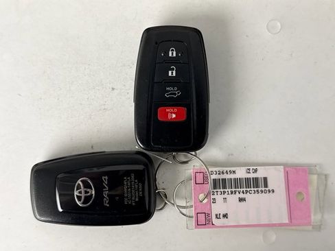 Used 2023 Toyota RAV4 XLE w/ Convenience Package AWD/4WD image 10