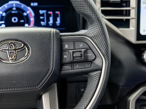 Used 2026 Toyota Tundra Limited AWD/4WD image 38