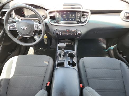 Used 2020 Kia Sorento L FWD image 25