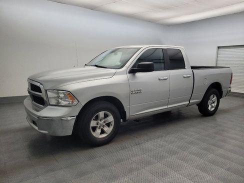 Used 2018 RAM 1500 Classic SLT RWD image 2
