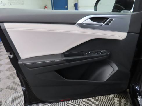 Used 2025 Volkswagen Taos SE image 55