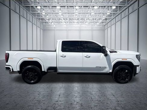 Used 2025 GMC Sierra 2500 AT4 w/ Max Trailering Package AWD/4WD image 6