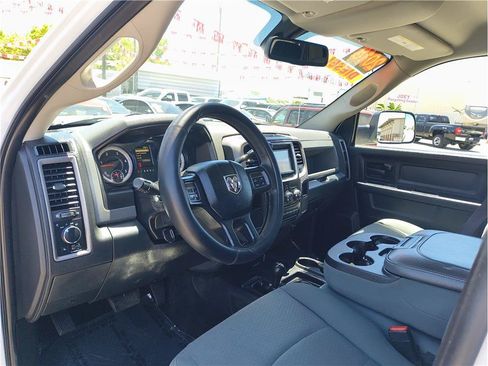 Used 2018 RAM 2500 Tradesman w/ Chrome Appearance Group AWD/4WD image 5