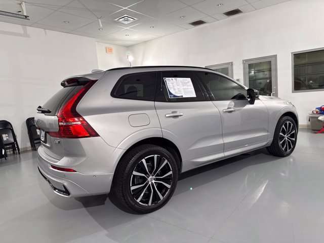 Used 2024 Volvo XC60 B5 Plus AWD/4WD image 14