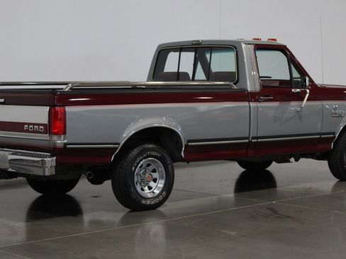 Used 1990 Ford F150 2WD Regular Cab image 16
