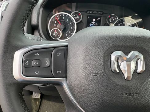 Used 2025 RAM 2500 Big Horn AWD/4WD image 19