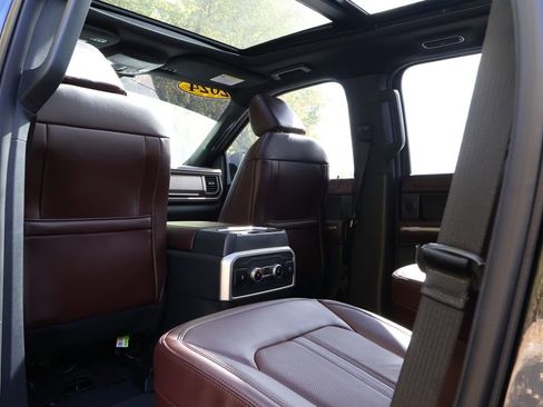 Used 2024 Ford Expedition Limited image 45