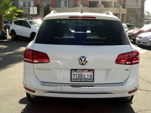 Used 2016 Volkswagen Touareg Executive image 12