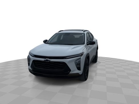 Certified 2024 Chevrolet Trax ACTIV w/ Sunroof Package image 3