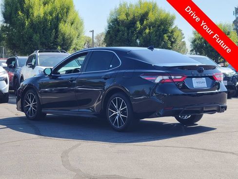 Used 2024 Toyota Camry SE w/ Blackout Package (TMS) FWD image 3