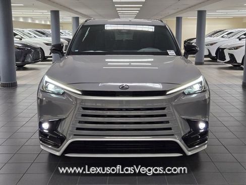 New 2026 Lexus TX 500h AWD image 8