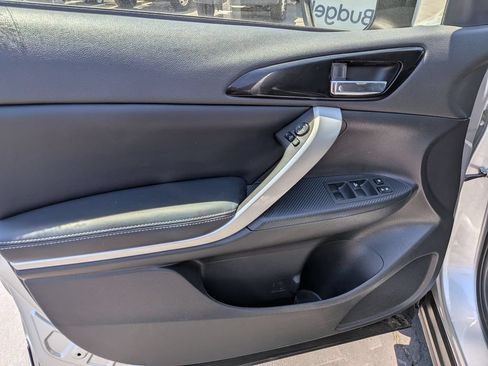 Used 2025 Mitsubishi Eclipse Cross SE AWD/4WD image 11