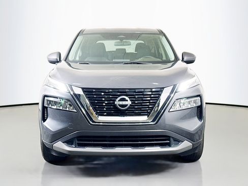 Used 2023 Nissan Rogue SV FWD image 2