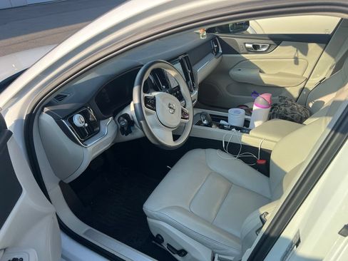 Used 2024 Volvo S60 B5 Plus w/ Climate Package AWD/4WD image 8