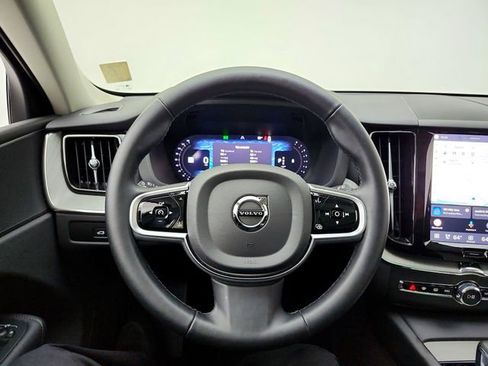 Certified 2025 Volvo XC60 B5 Plus w/ Climate Package AWD/4WD image 36