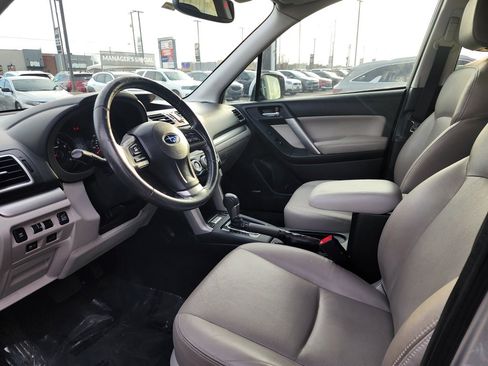 Used 2016 Subaru Forester 2.5i Touring w/ Eyesight & Navigation System image 9