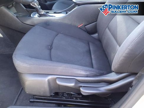 Used 2022 Chevrolet Malibu LS image 11