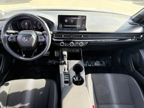 Used 2025 Honda Civic Sport image 8