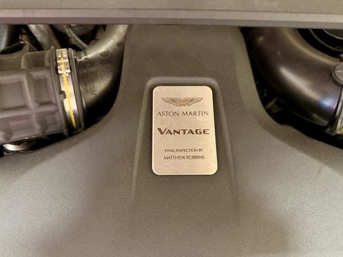 Used 2021 Aston Martin V8 Vantage Roadster image 23