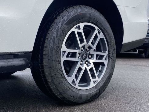 New 2025 Ford Expedition Active image 9