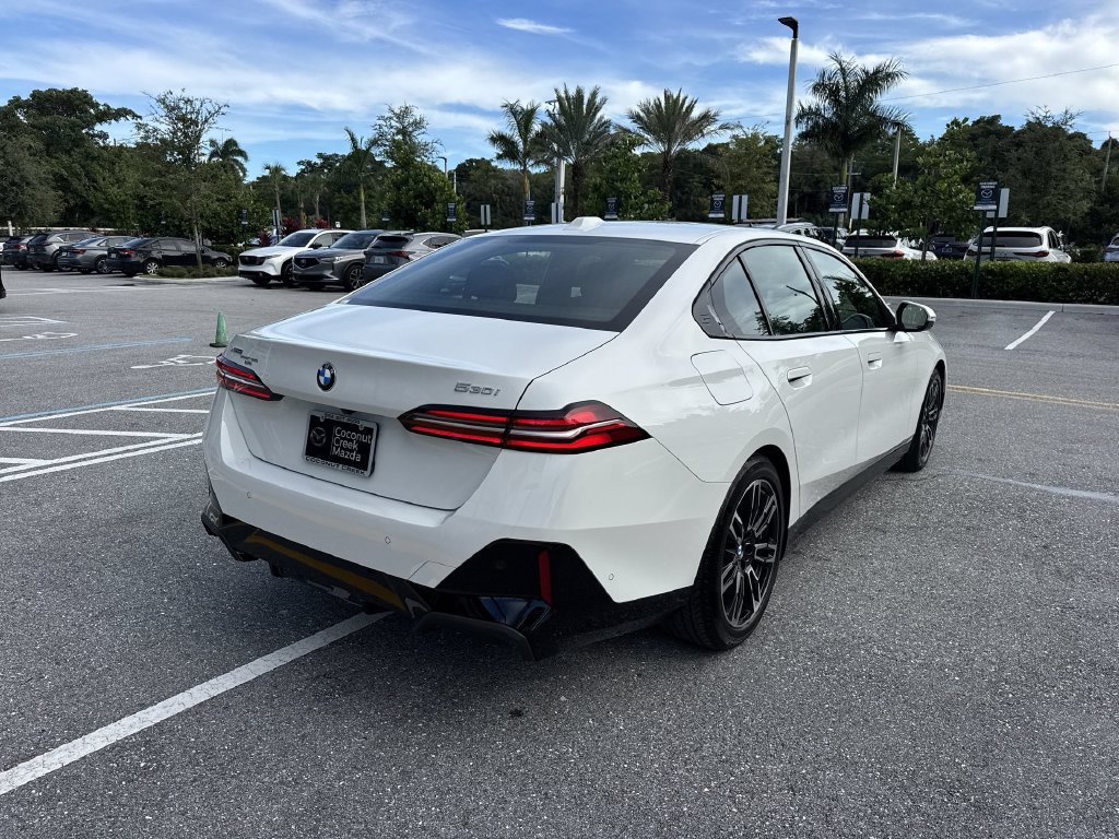 Used 2026 BMW 530i xDrive AWD/4WD image 3