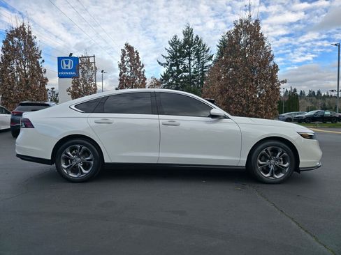 Certified 2023 Honda Accord EX image 13
