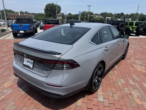 Used 2025 Honda Accord Sport image 36