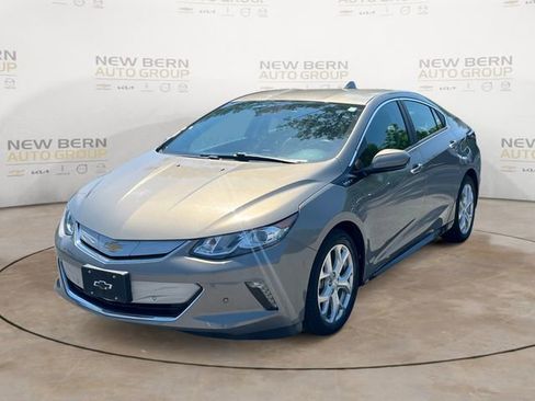 Used 2017 Chevrolet Volt Premier w/ Driver Confidence II Package FWD image 1