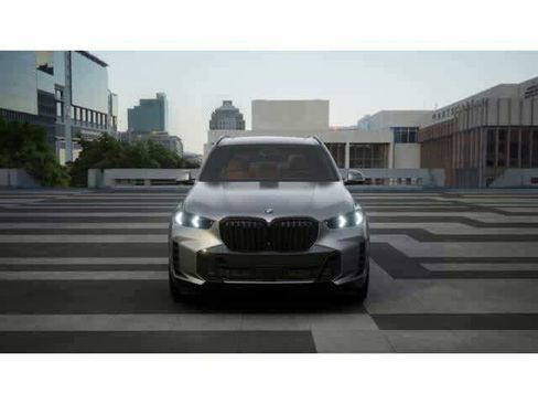 Used 2026 BMW X5 sDrive40i w/ M Sport Package RWD image 3