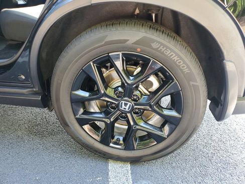 Certified 2025 Honda HR-V Sport image 8