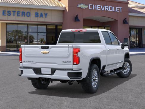 New 2026 Chevrolet Silverado 2500 High Country w/ High Country Premium Package AWD/4WD image 4
