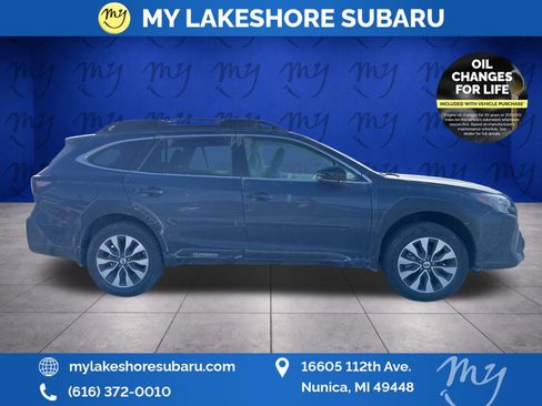 Used 2025 Subaru Outback Limited image 11