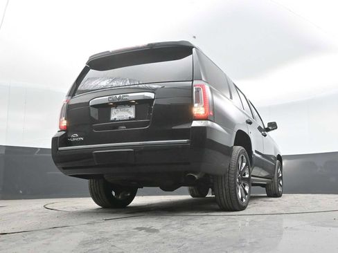Used 2019 GMC Yukon Denali w/ Denali Ultimate Package AWD/4WD image 33