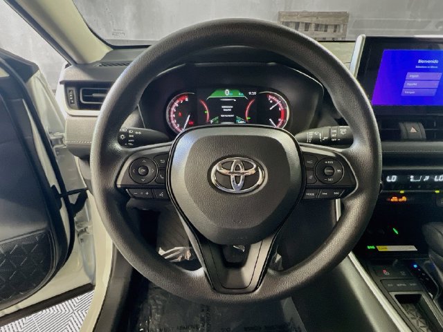 Used 2025 Toyota RAV4 XLE w/ Convenience Package FWD image 16