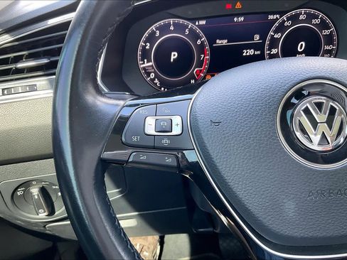 Used 2019 Volkswagen Tiguan SEL Premium AWD/4WD image 23