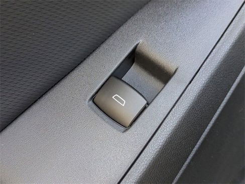 New 2026 Chevrolet Equinox LT image 23