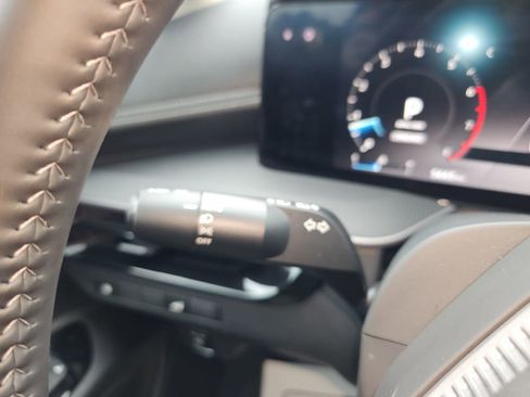 Used 2025 Nissan Murano SV image 29