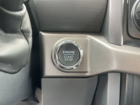 Used 2025 Ford F150 XLT w/ Equipment Group 303A High AWD/4WD image 34