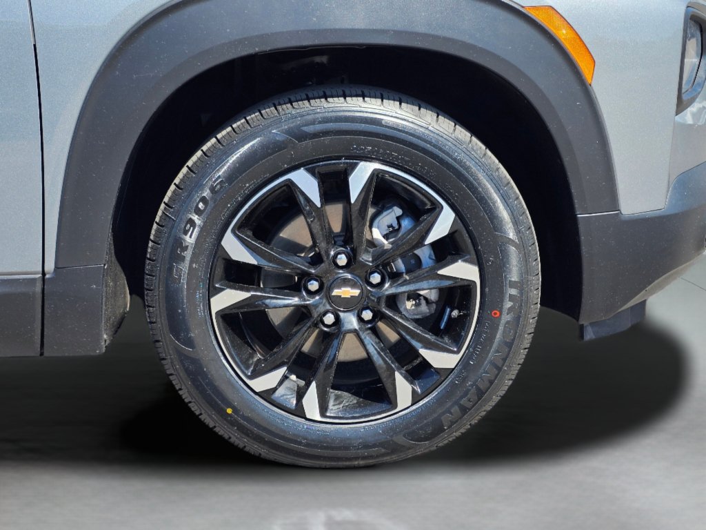 Used 2023 Chevrolet TrailBlazer LT FWD image 27