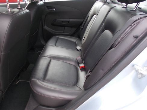 Used 2018 Chevrolet Sonic Premier FWD image 6