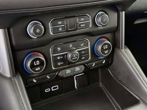 Used 2024 Chevrolet Tahoe LT AWD/4WD image 20