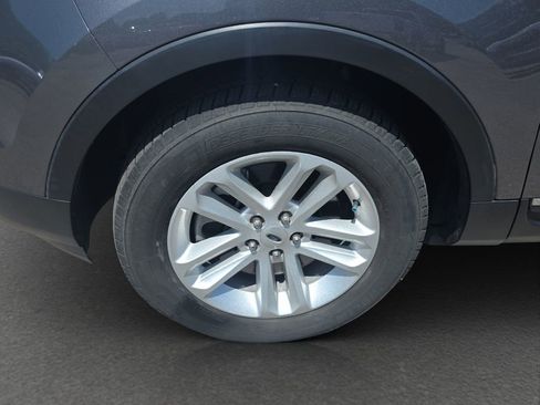 Used 2014 Ford Explorer XLT AWD/4WD image 4