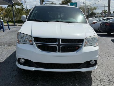 Used 2019 Dodge Grand Caravan SXT image 8