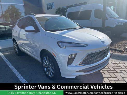 Used 2025 Buick Encore GX Avenir w/ Avenir Convenience Package FWD image 4