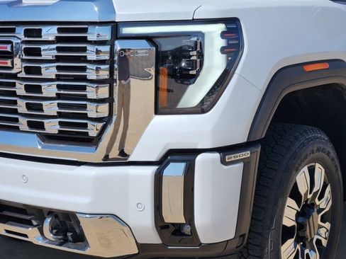 New 2026 GMC Sierra 2500 Denali w/ Denali Reserve Package image 19