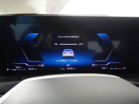 Certified 2025 BMW 330i Sedan image 23