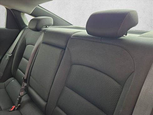 Used 2024 Chevrolet Malibu LT FWD image 16
