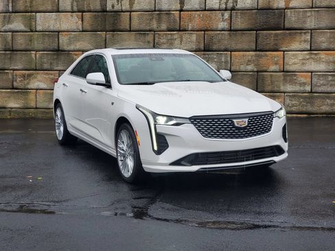 Used 2020 Cadillac CT4 Premium Luxury w/ Climate Package AWD/4WD image 7