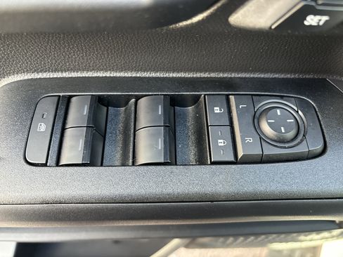 Used 2025 Toyota 4Runner TRD Off-Road Premium image 17