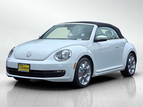Used 2013 Volkswagen Beetle 2.5 image 9
